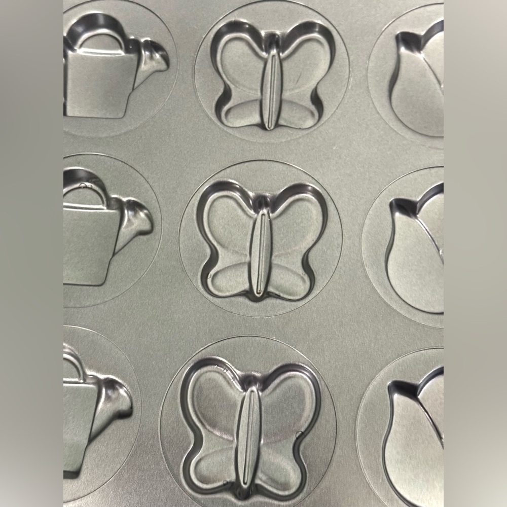 Spring & Easter Mold Pan - Picture 15 of 16
